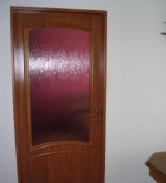 Renovácia dverí a zárubní, kuch. liniek, vstavaných skriň – fotka 4
